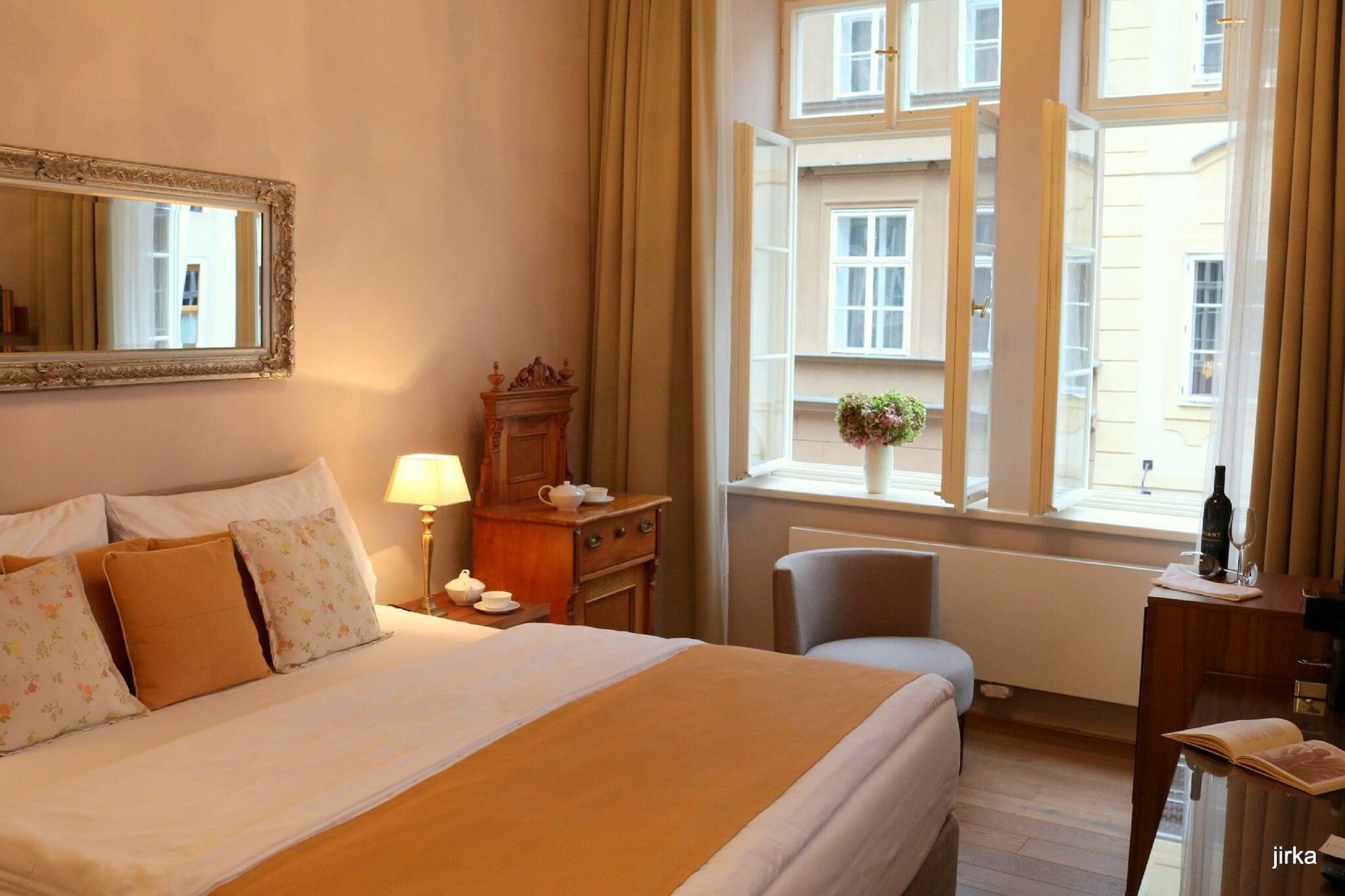 Golden Key Castle 4* Prague