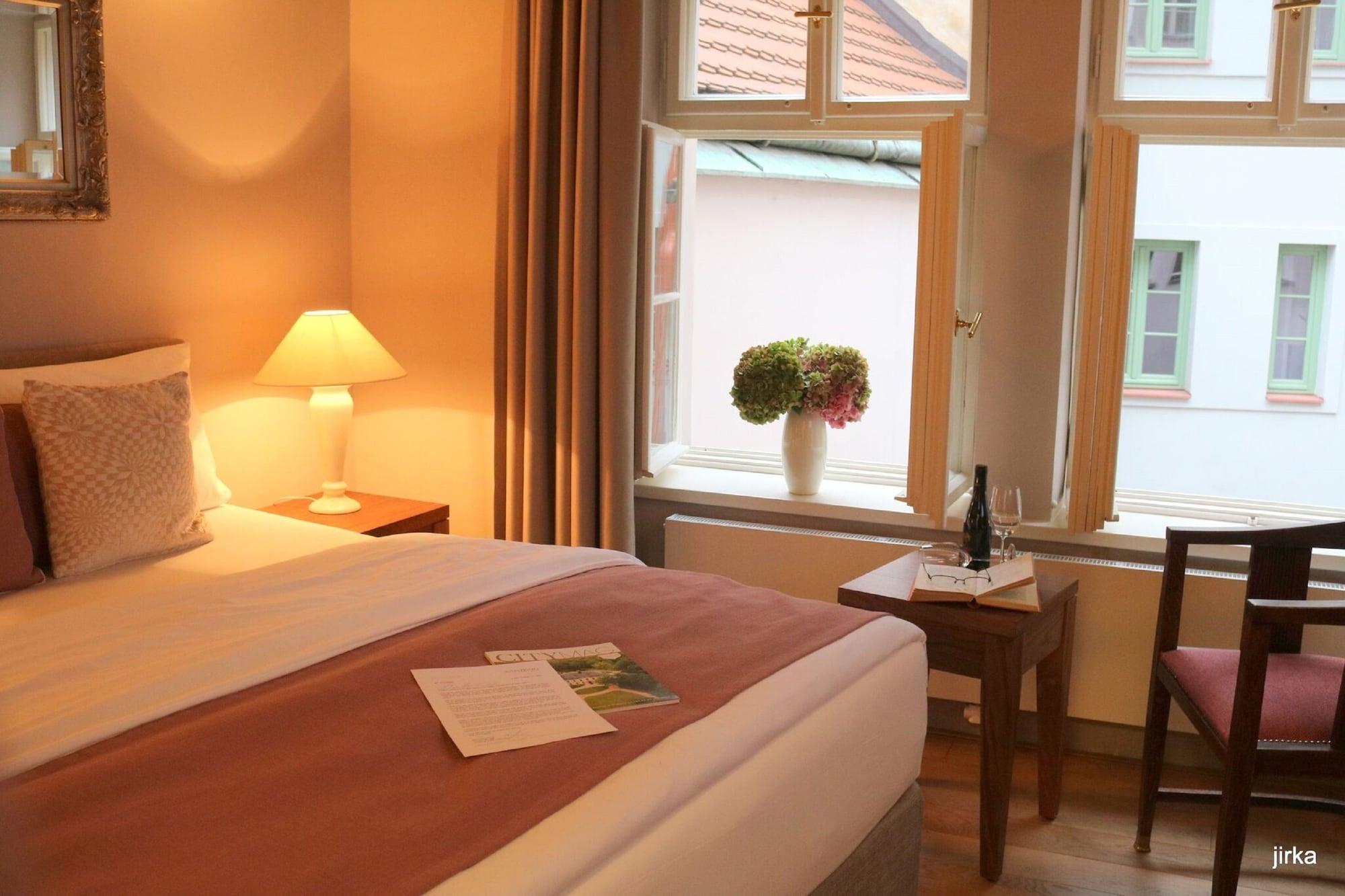 Golden Key Castle Hotel 4*