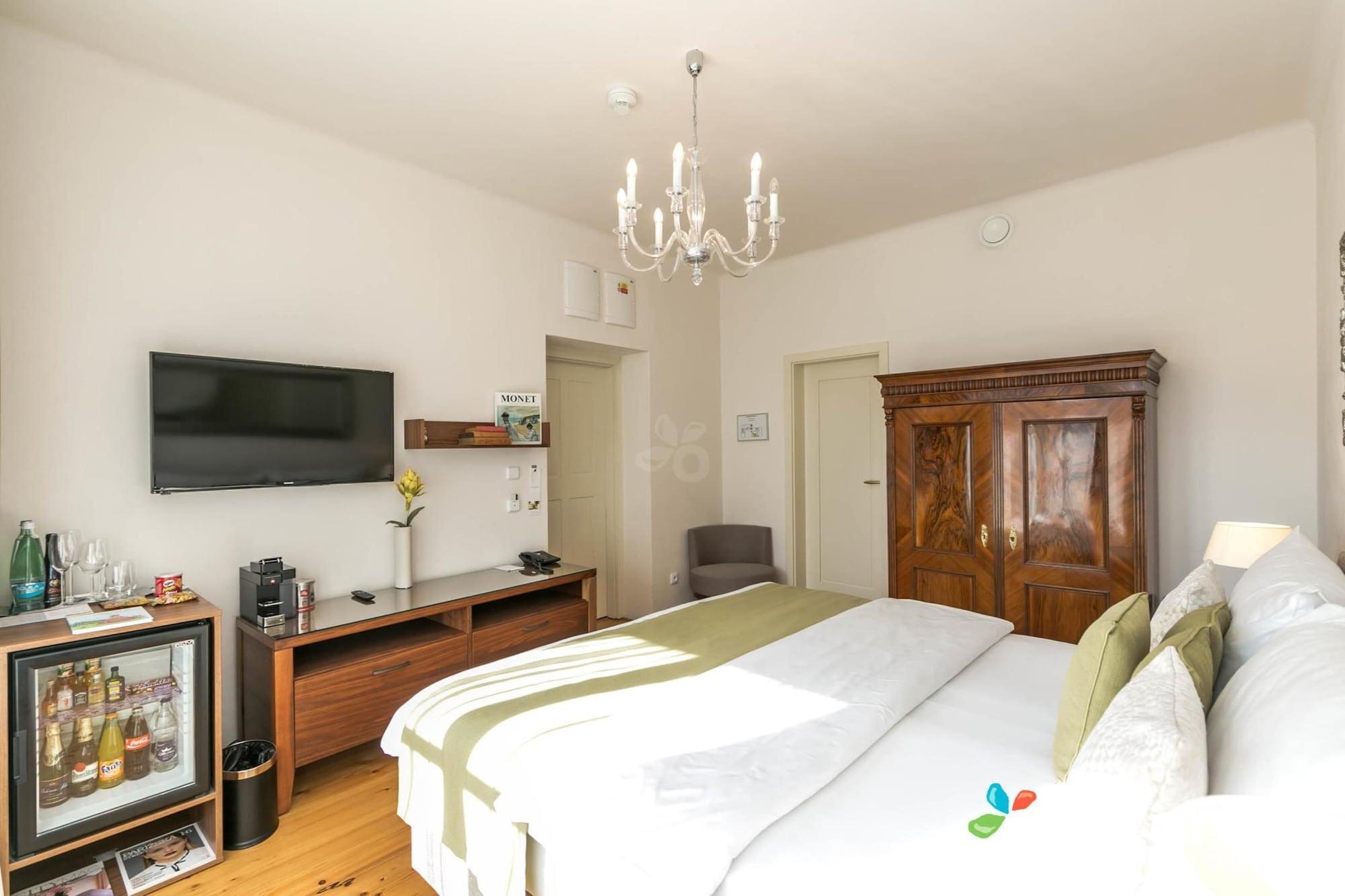 Golden Key Castle Hotel