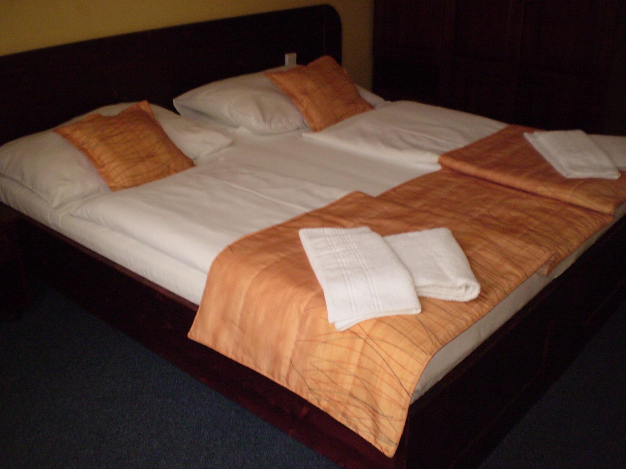 Hotel U Stare Pani - At The Old Lady 4*