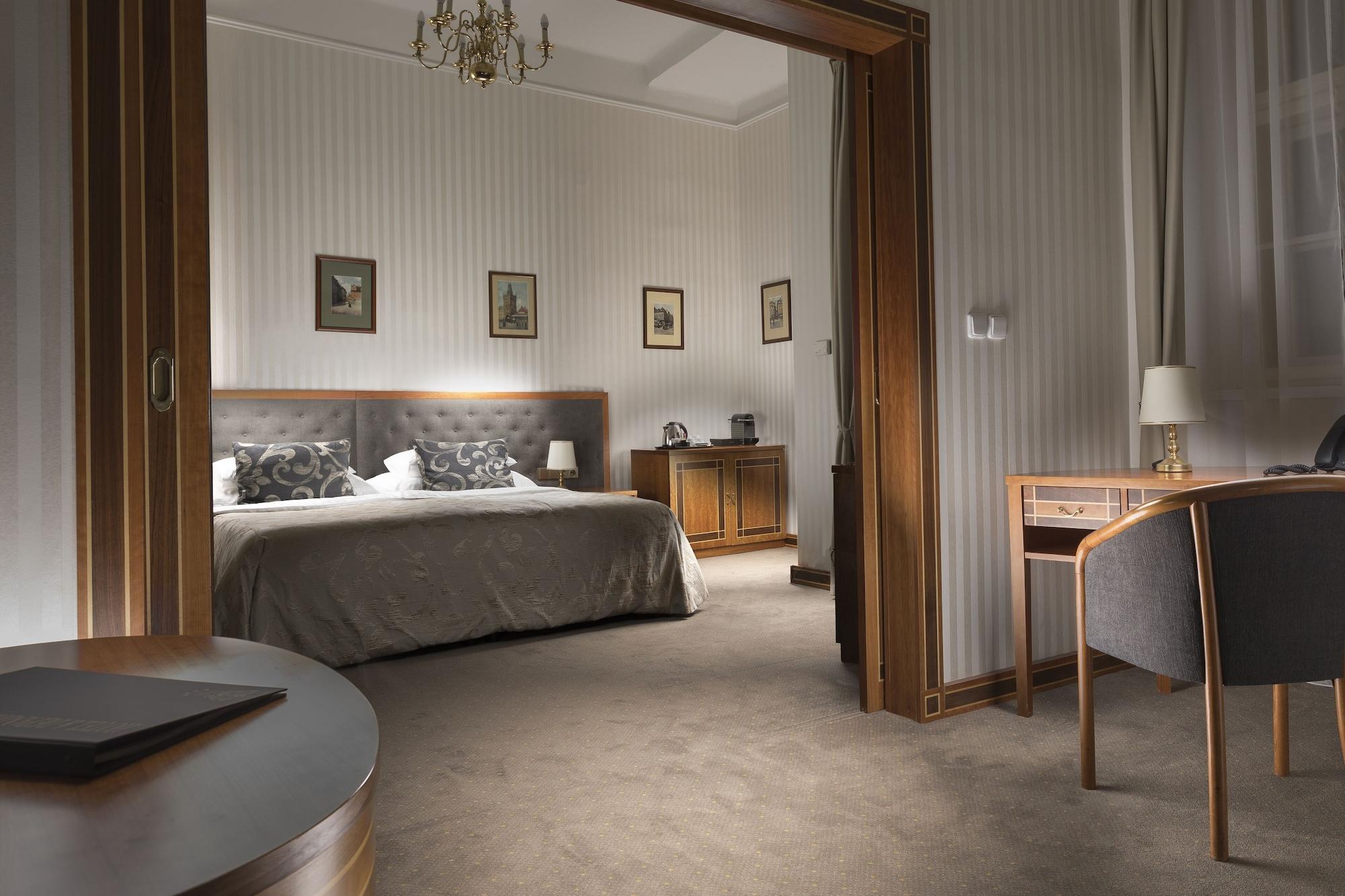 Otel Pod Vezi Prag