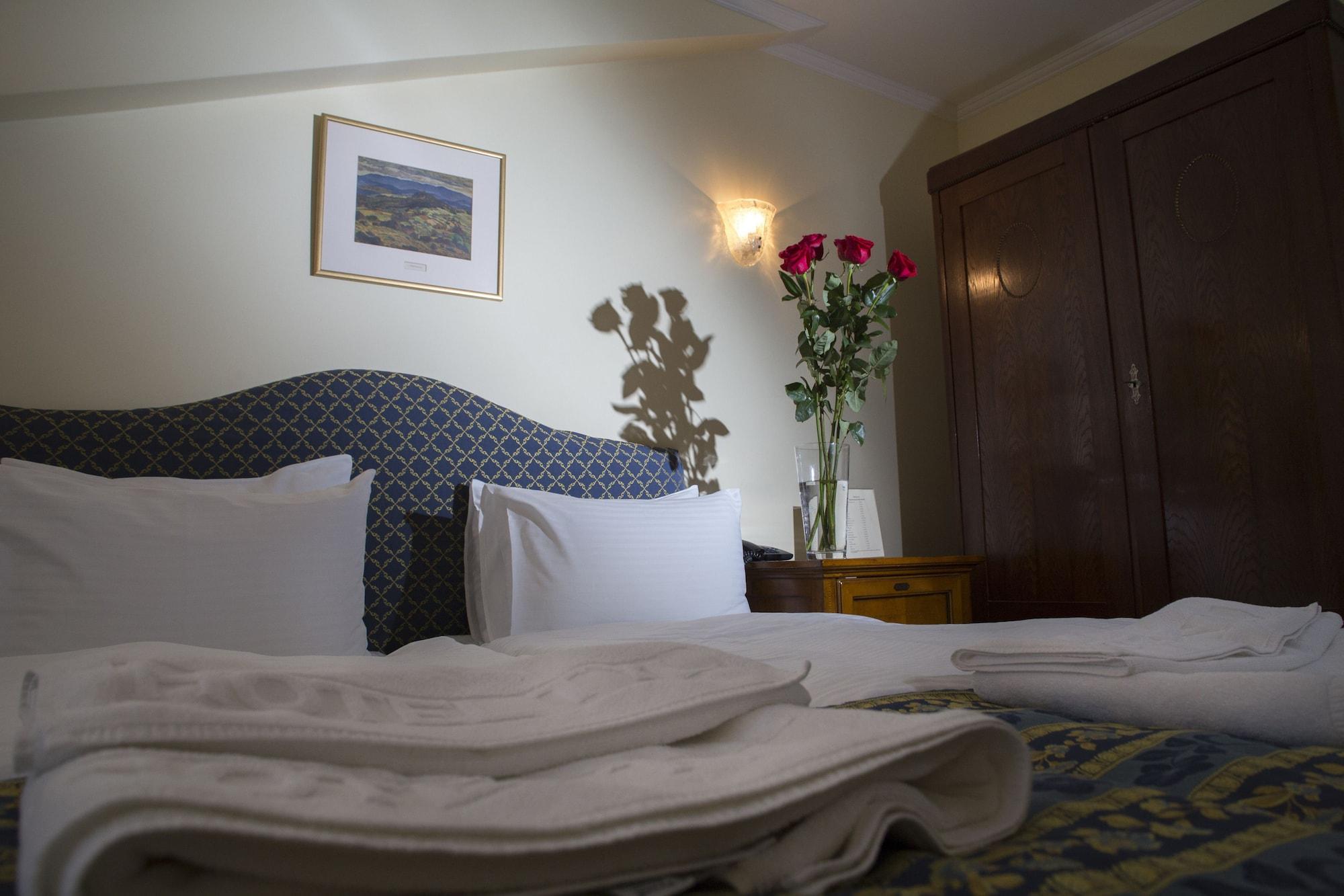 Tyl Hotel 4*