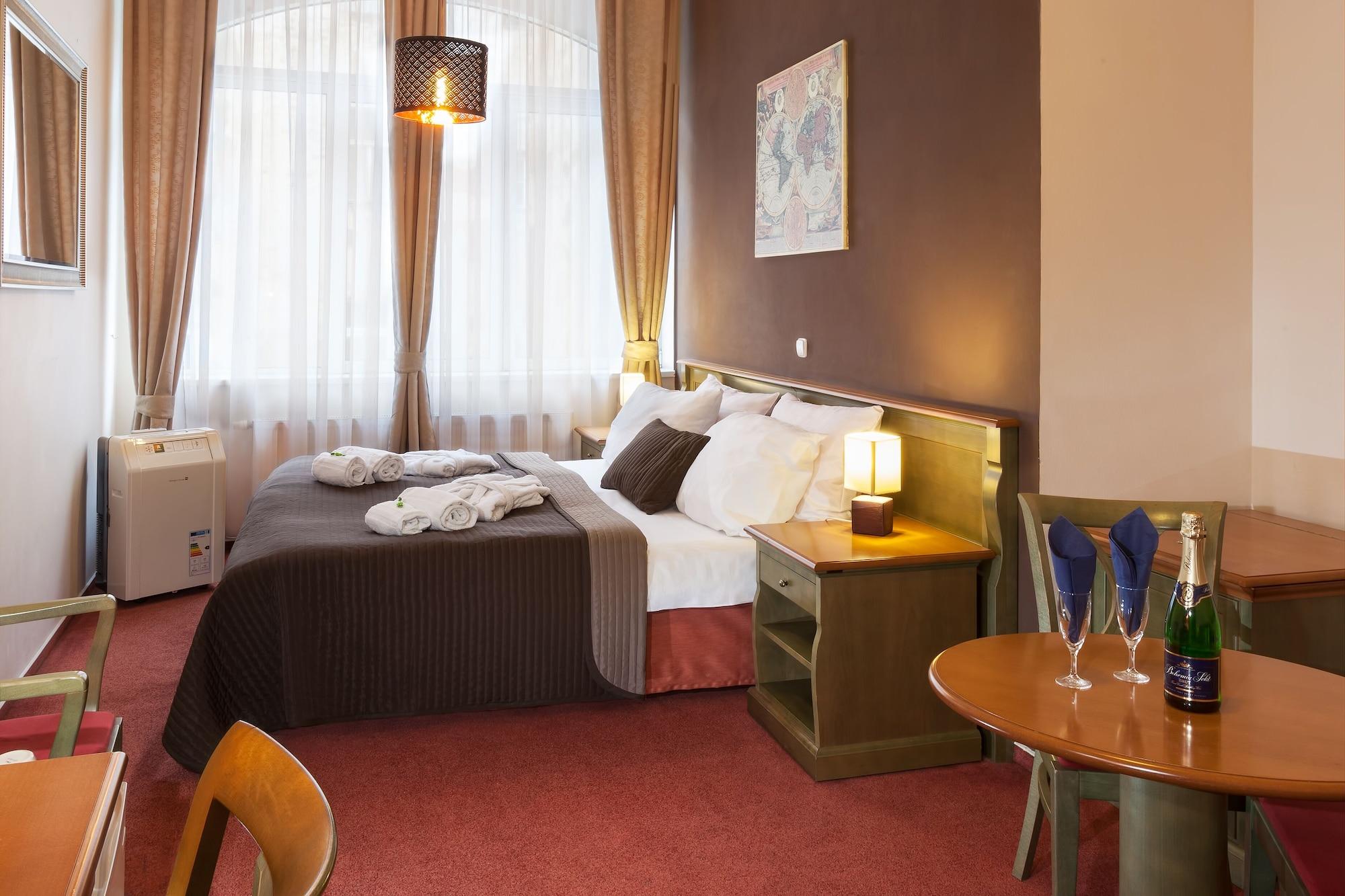 Hotel Augustus Et Otto 4*