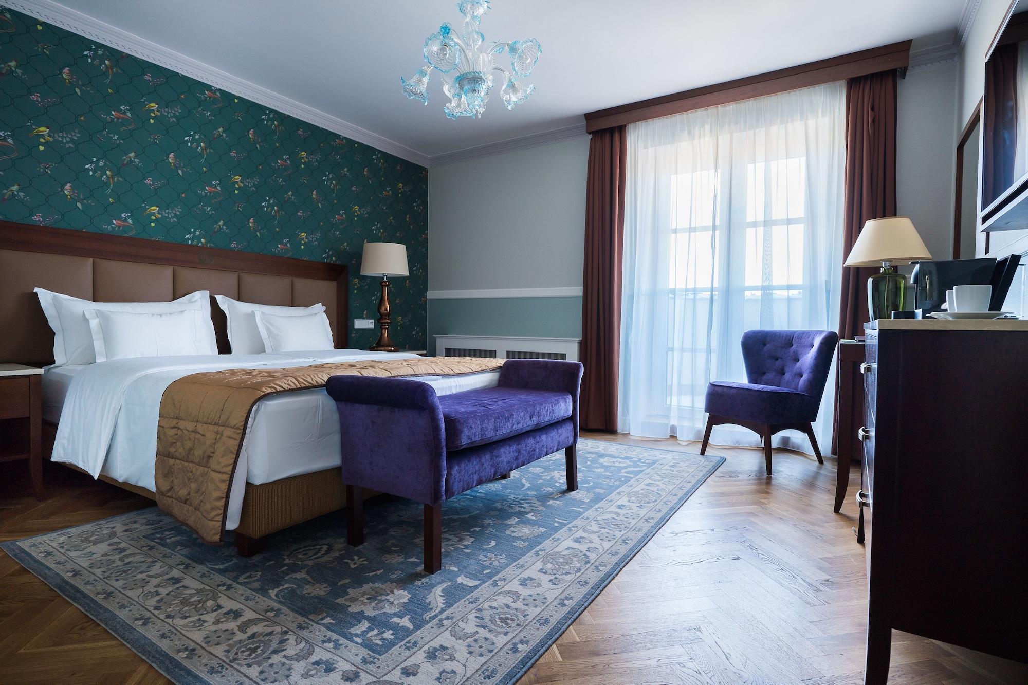 Esplanade 5*