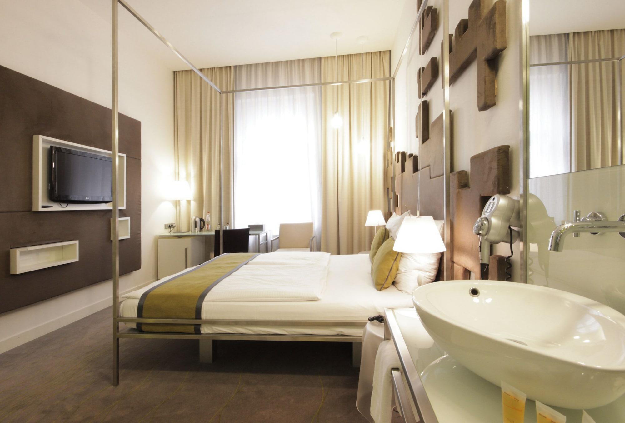 Pure White Hotel