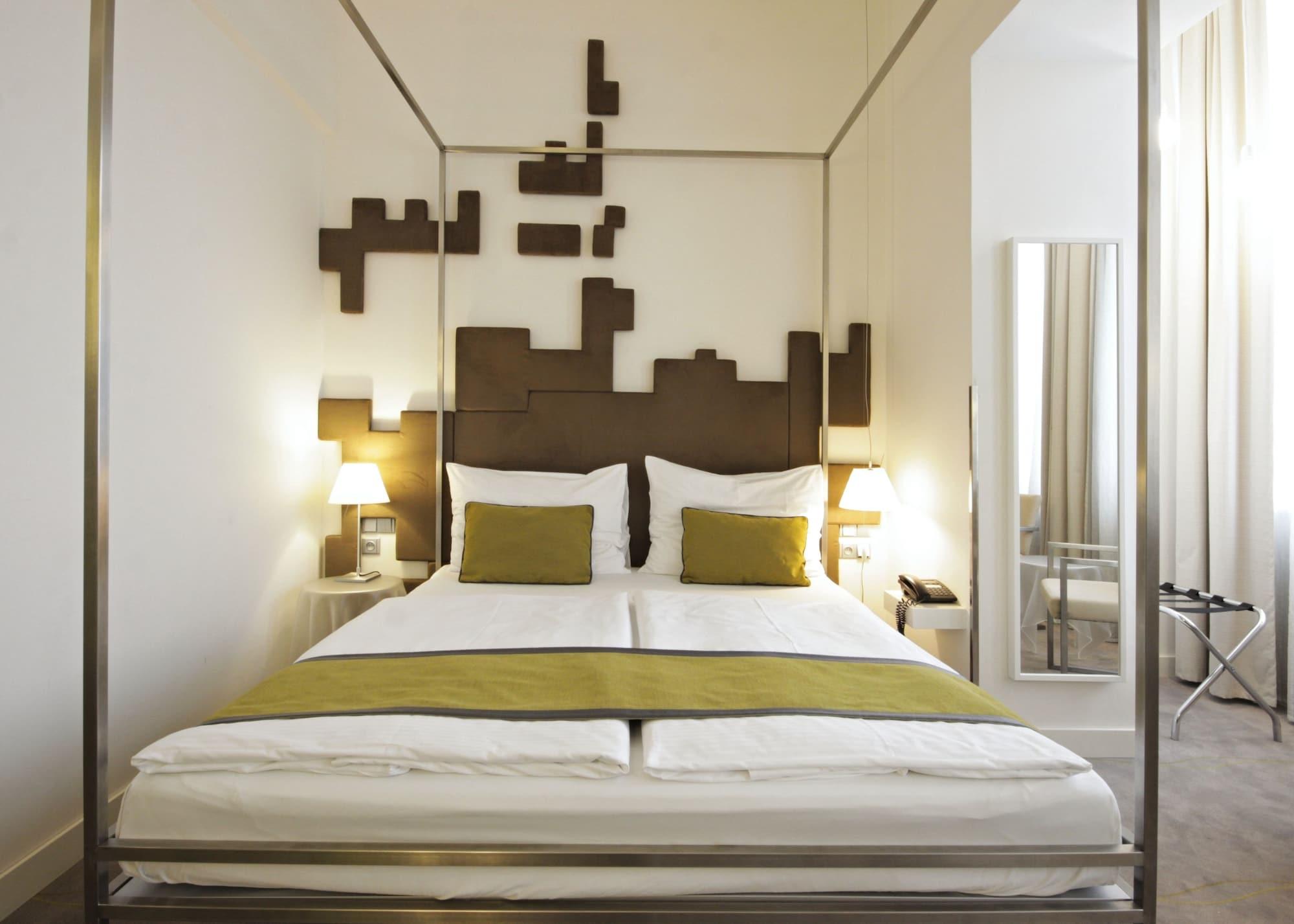 Hotel Pure White 4*