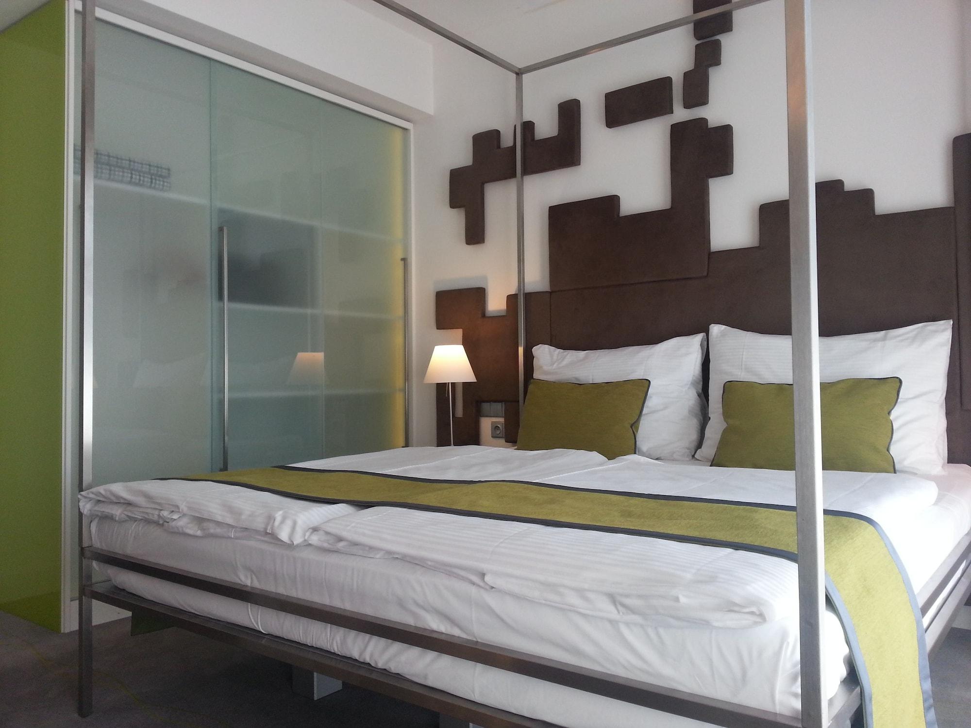 Hotel Pure White 4*