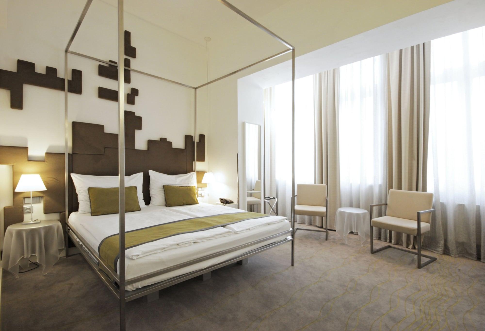 Pure White 4* Praga