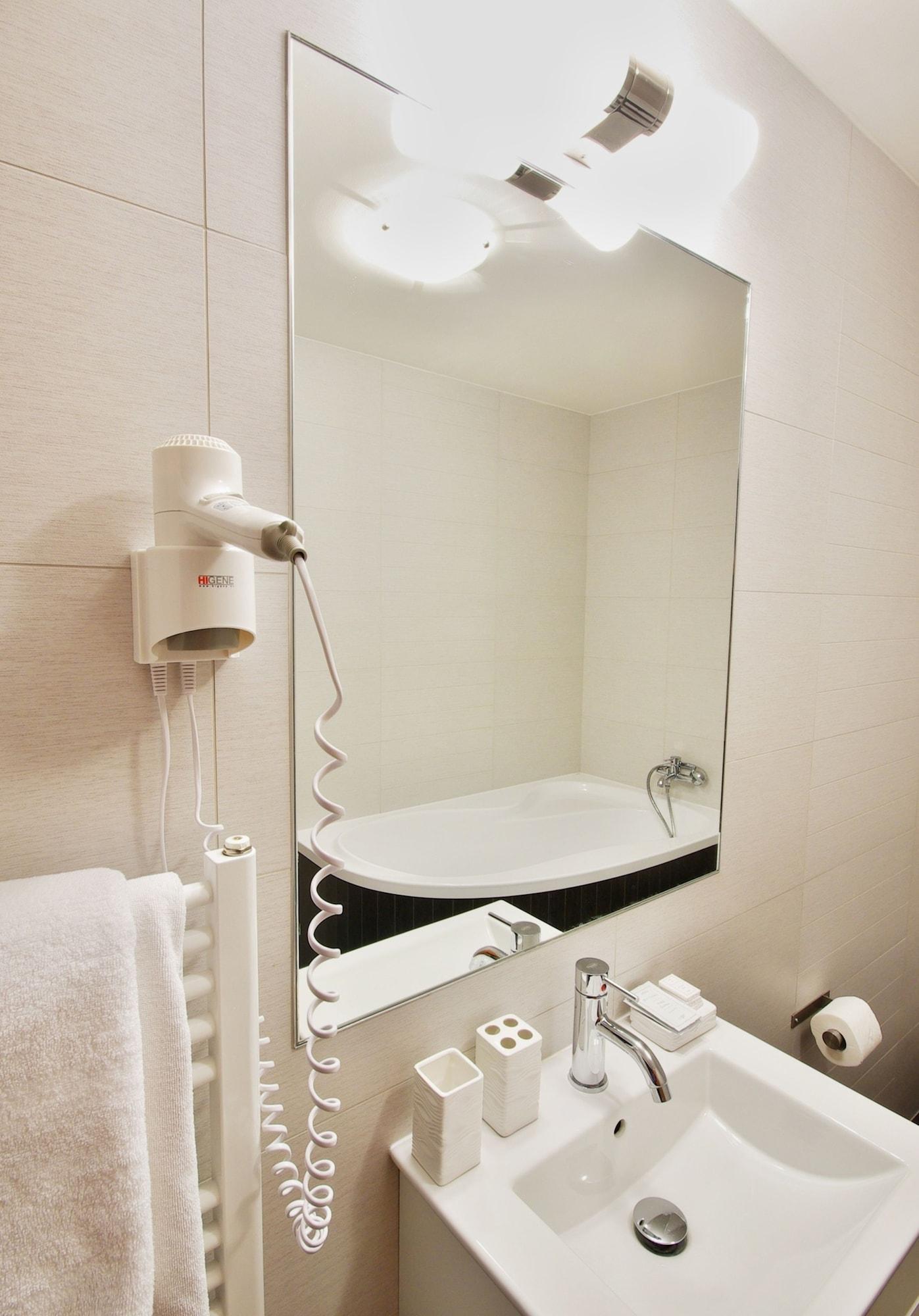 Hotel Adeba