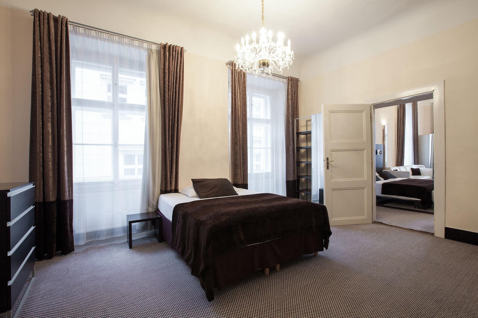 Old Town Square By Emblem Aparthotel Prague