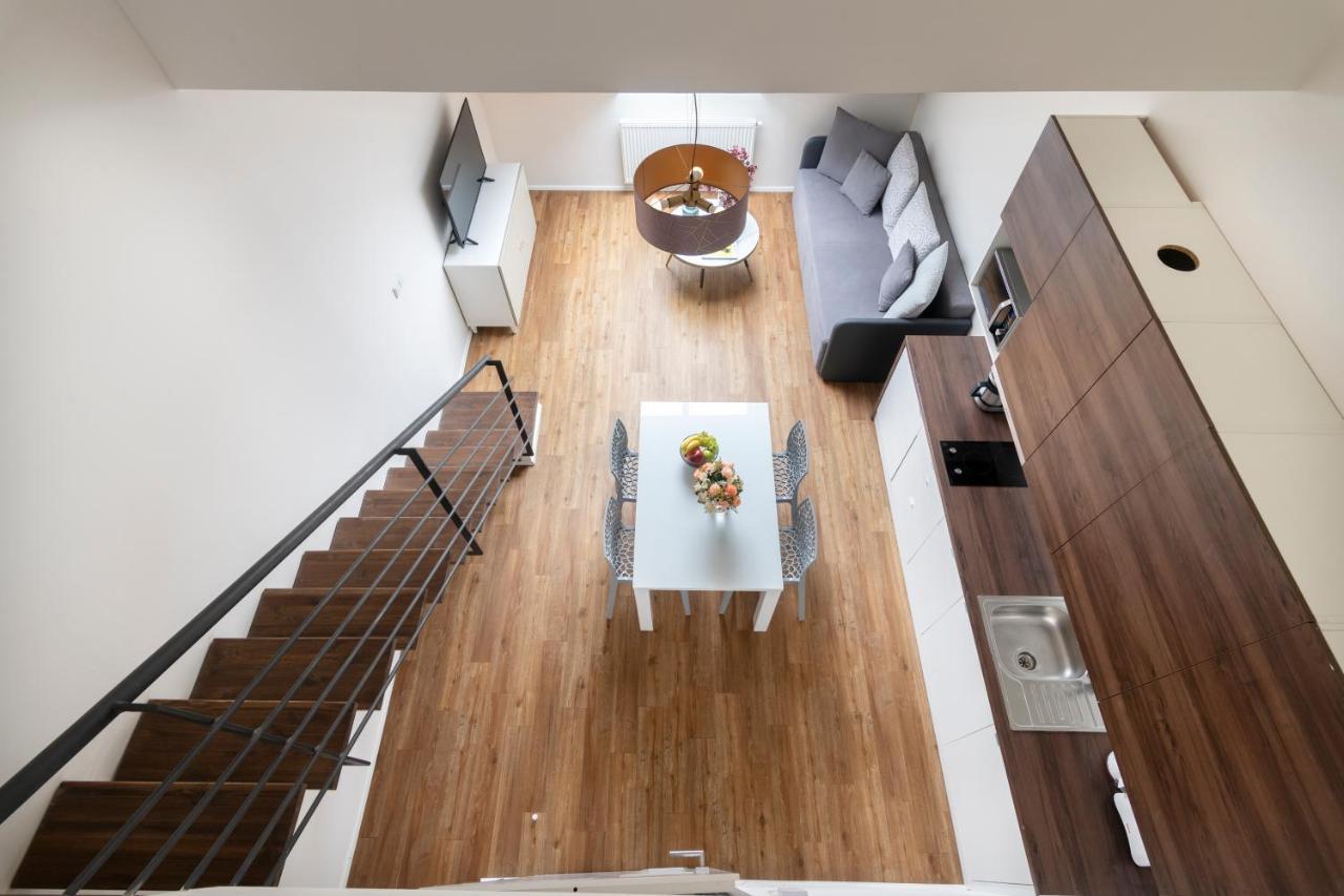 Tales Boutique By Dwellfort Apart Otel Prag