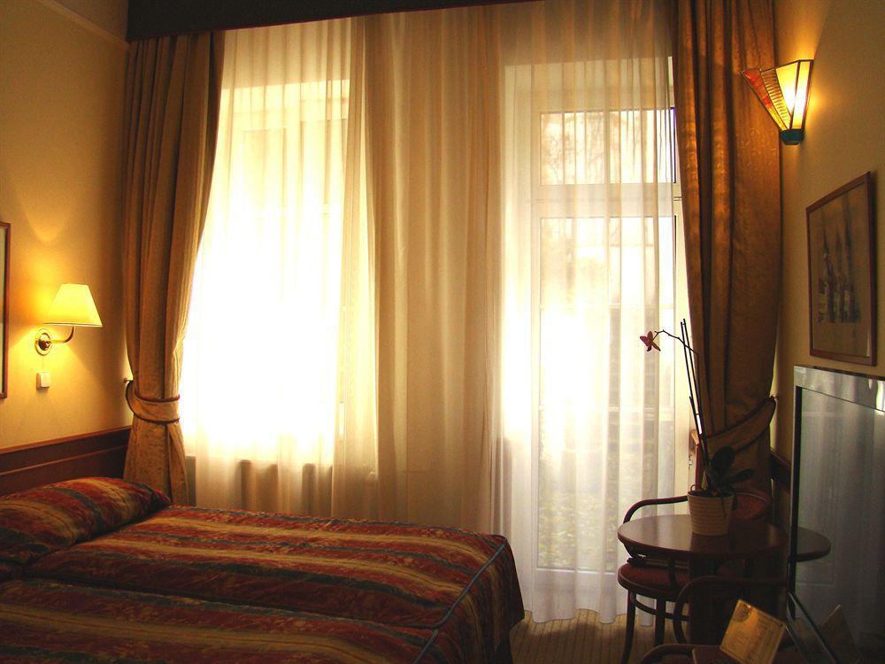 Boutique 16 Hotel