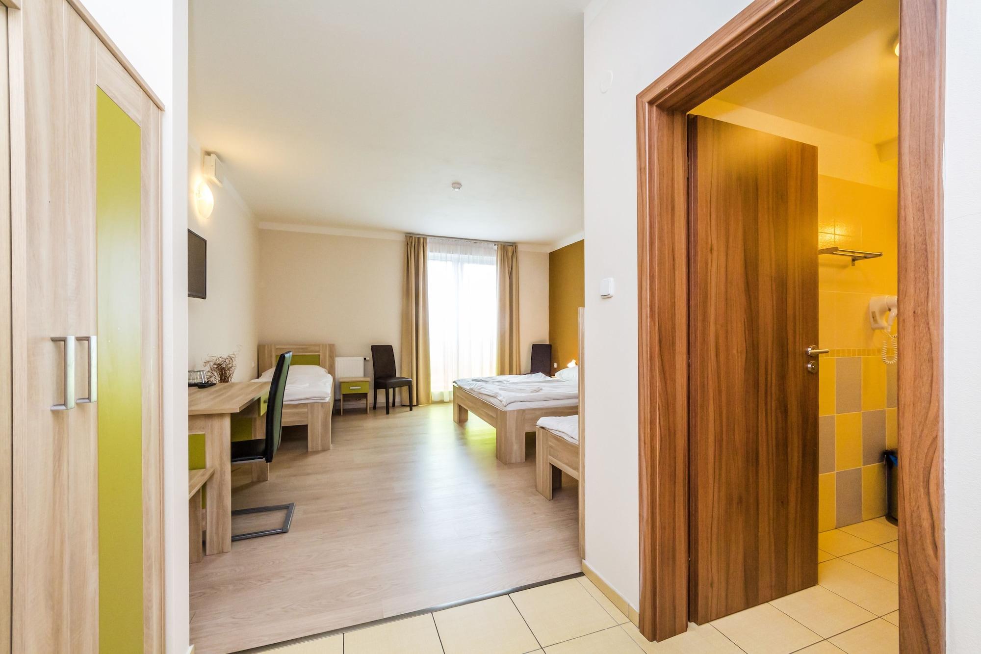 Hotel Nad Kralovnou & Restaurant Prague