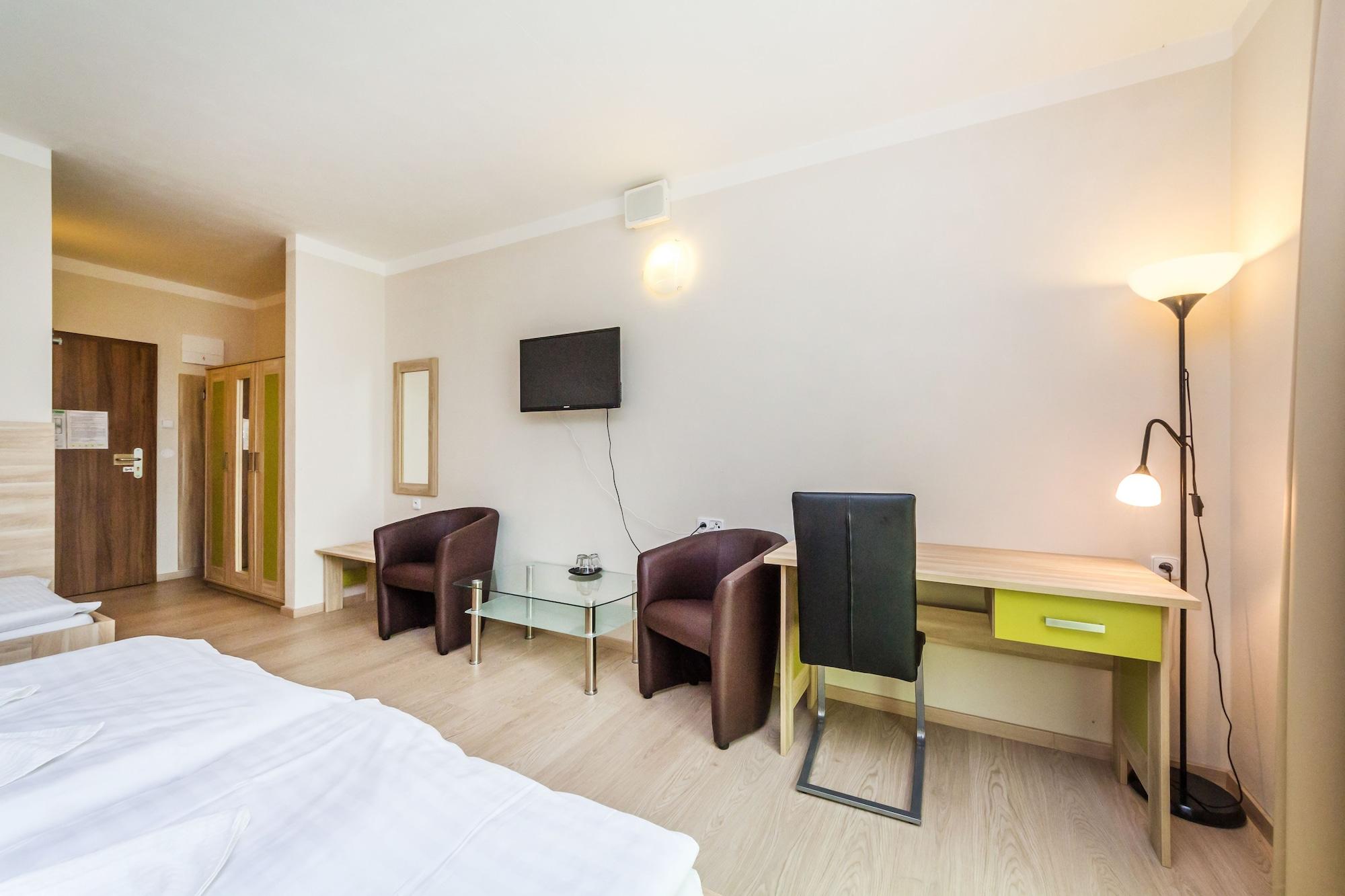 Nad Kralovnou & Restaurant Hotel Prague