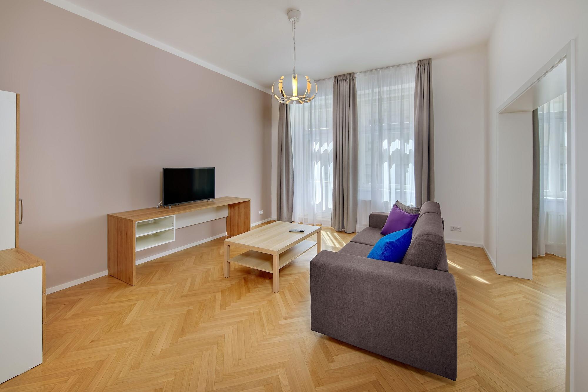 Downtown Kodanska Apart Otel