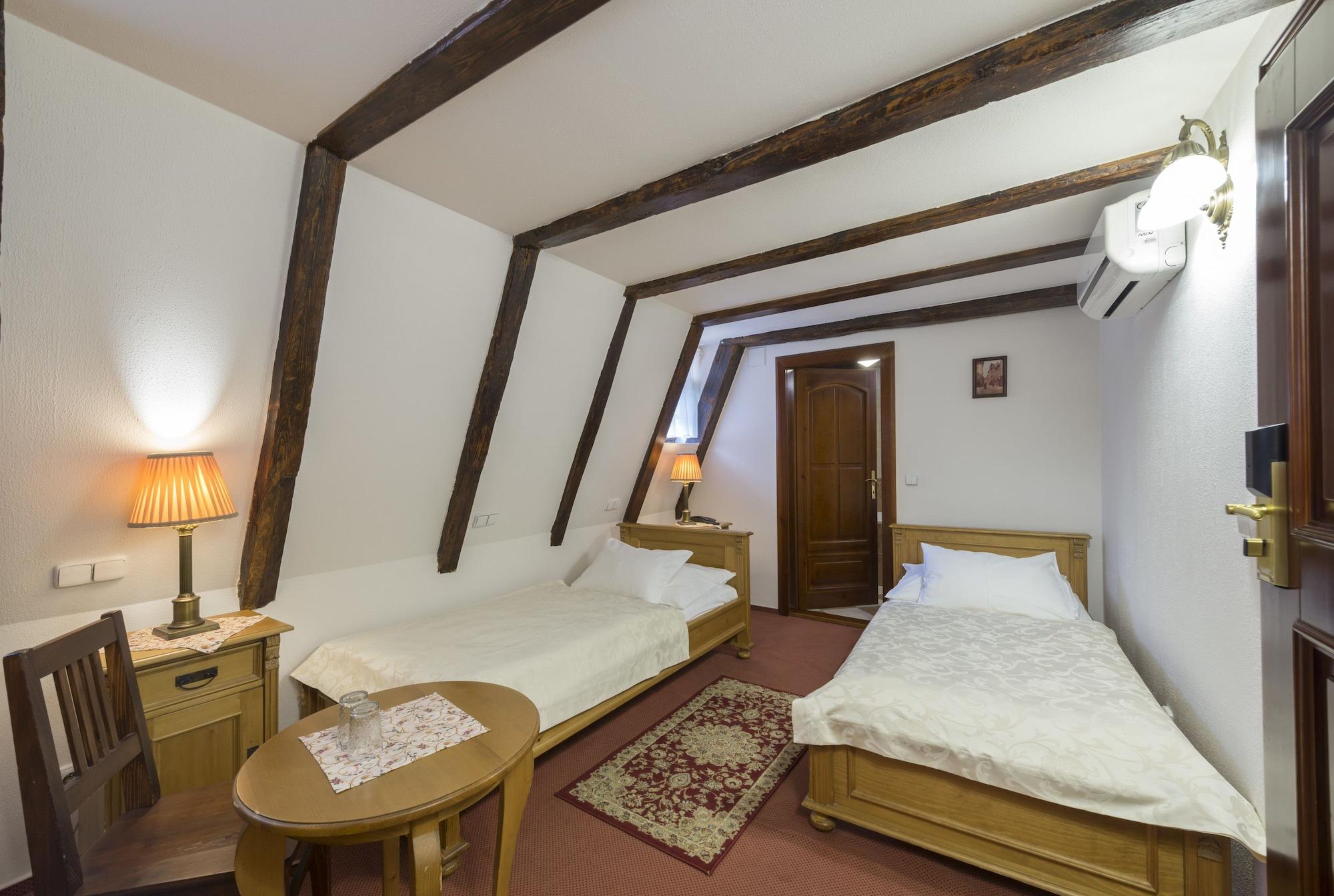 Cerny Slon 4* Prague