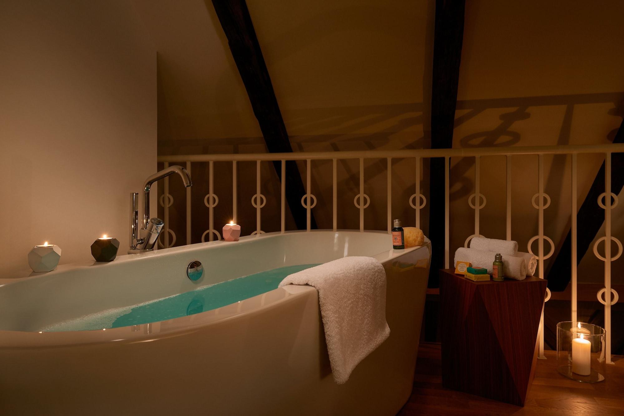 Aparthotel Vocelova 4*