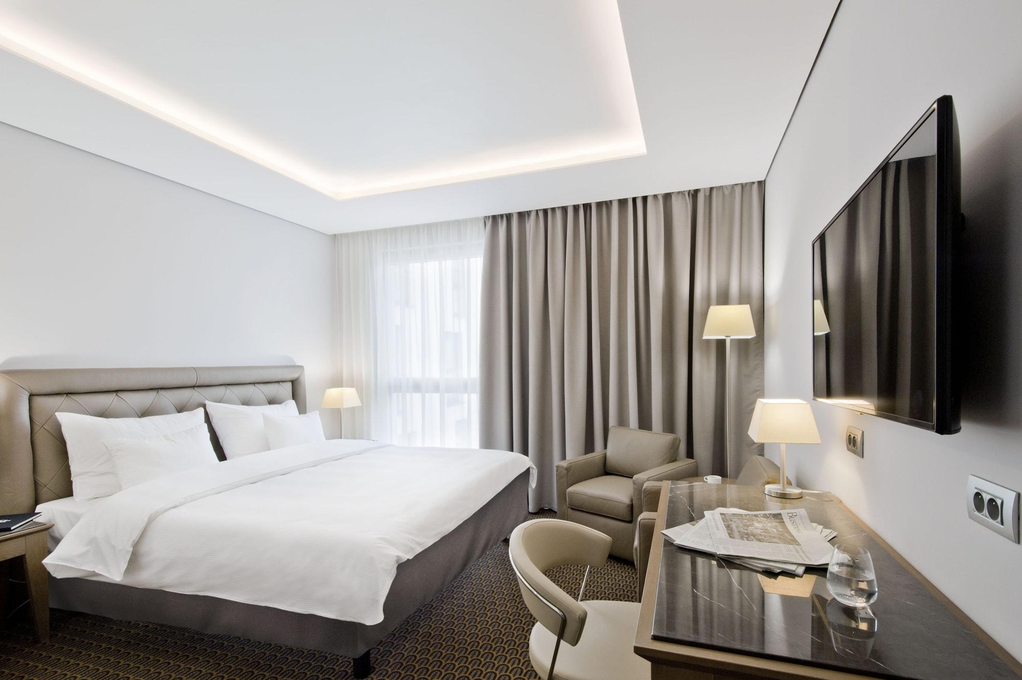 Royal Hotel
