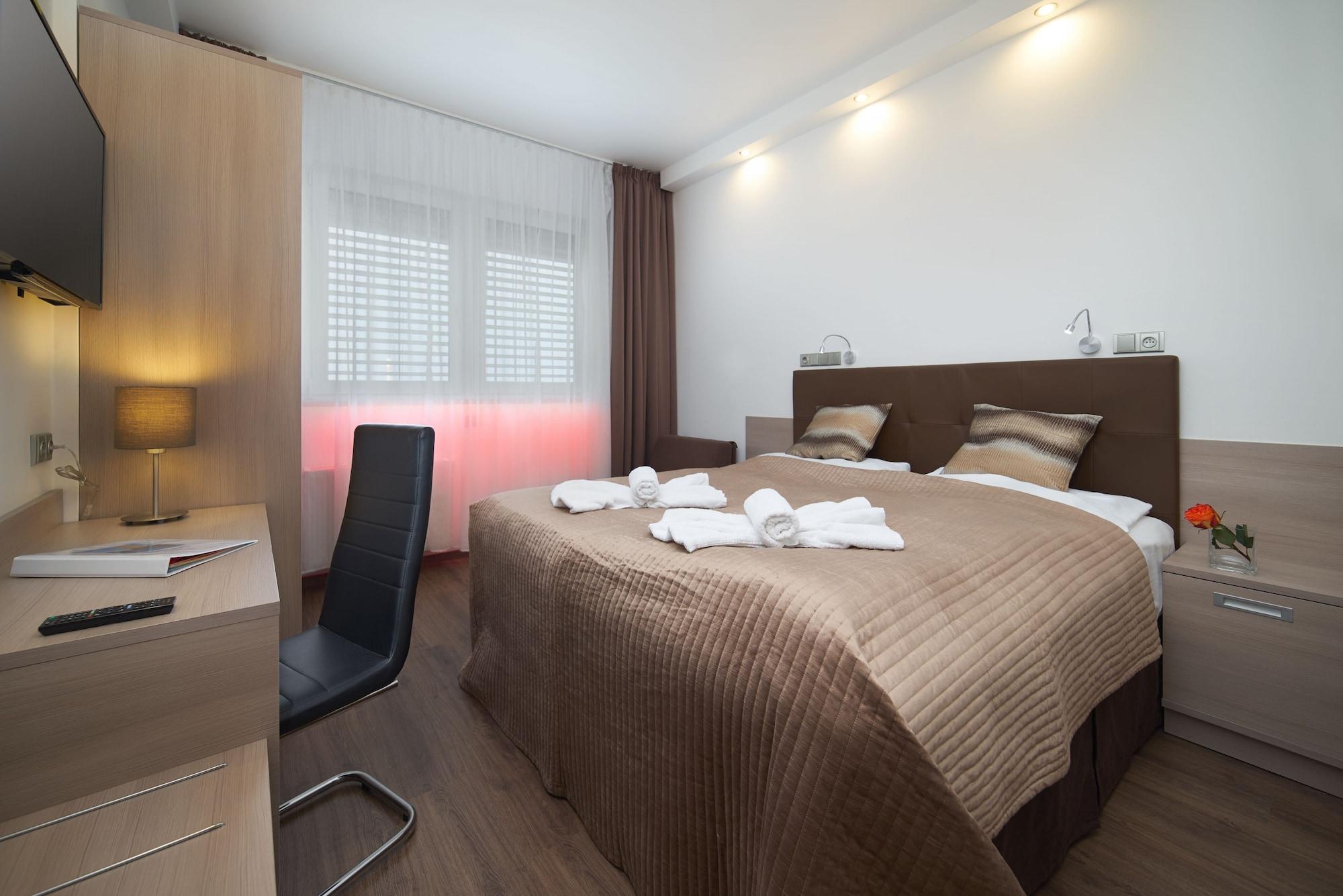 Aura Design & Garden Pool Hotel