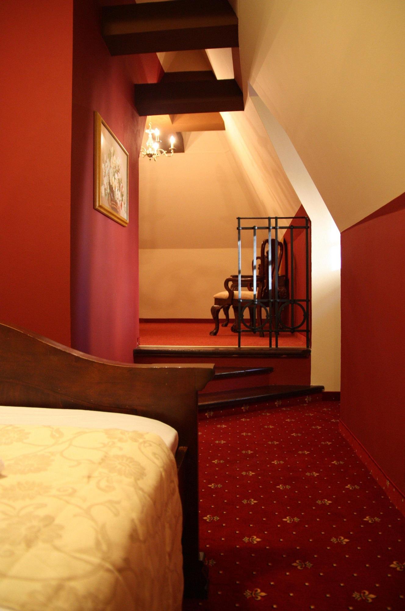 Otel Golden Age Prag