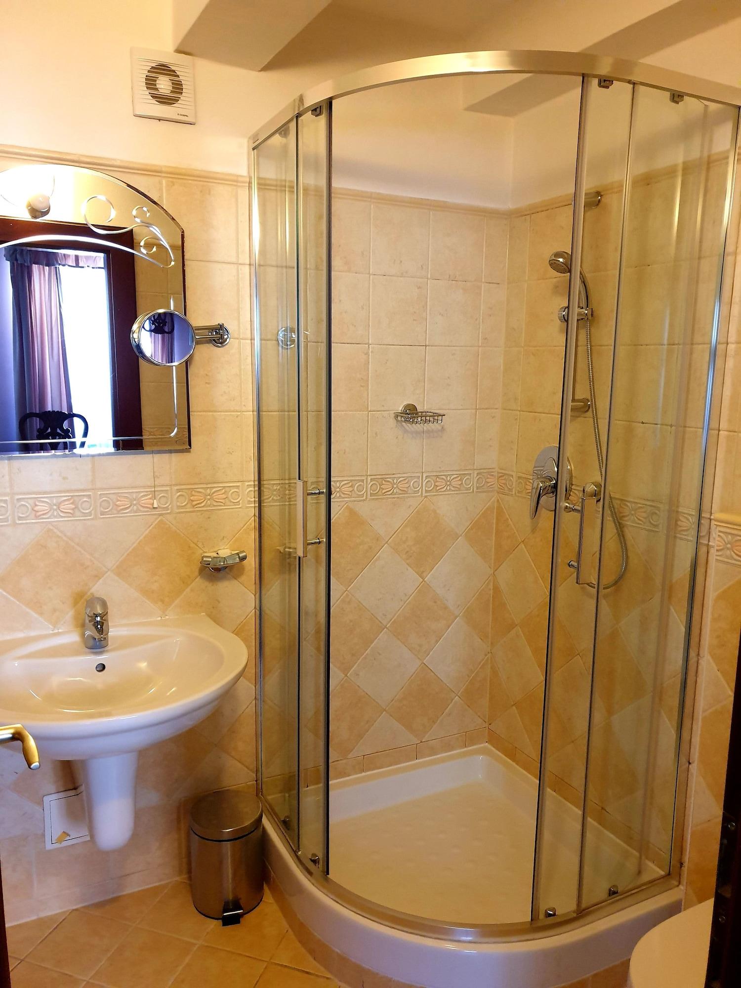 Golden Age Otel 3*