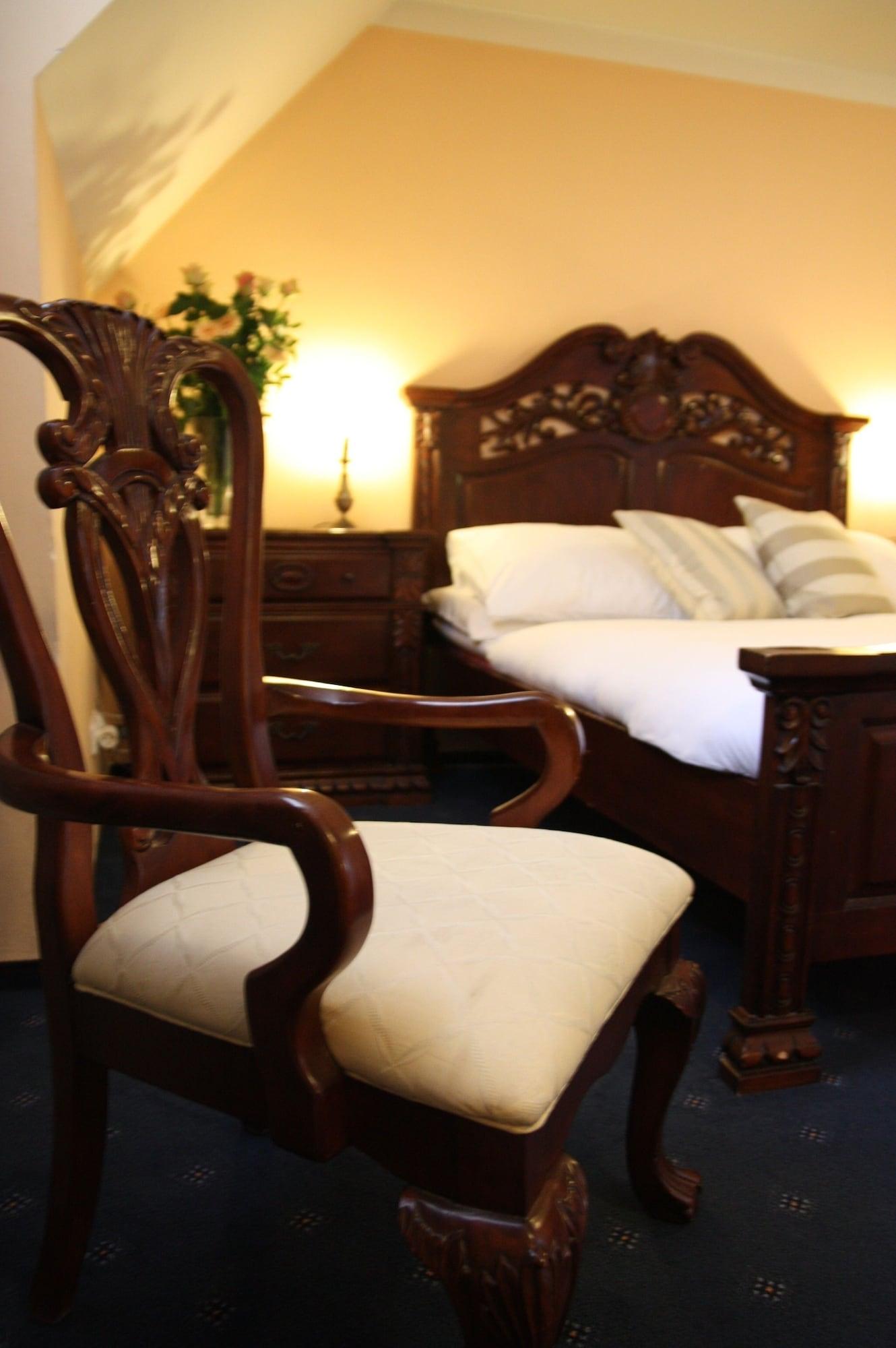 Otel Golden Age