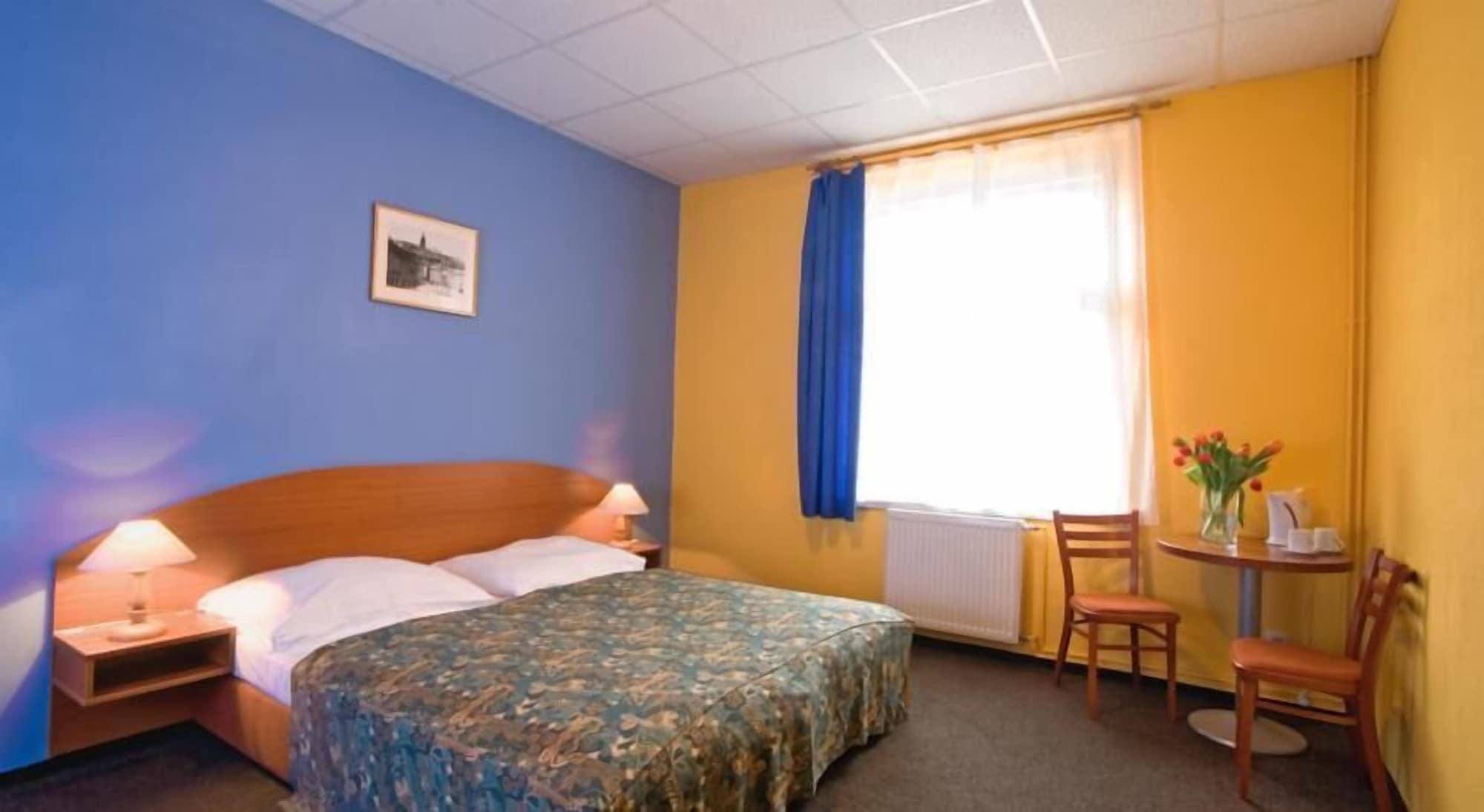 House Zizkov Hotel 3*
