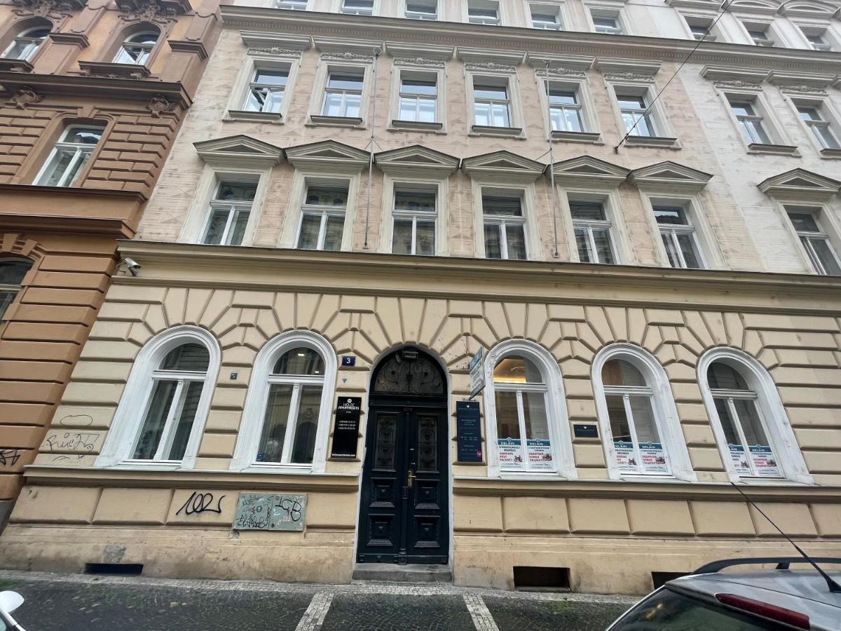 Holec * Prague