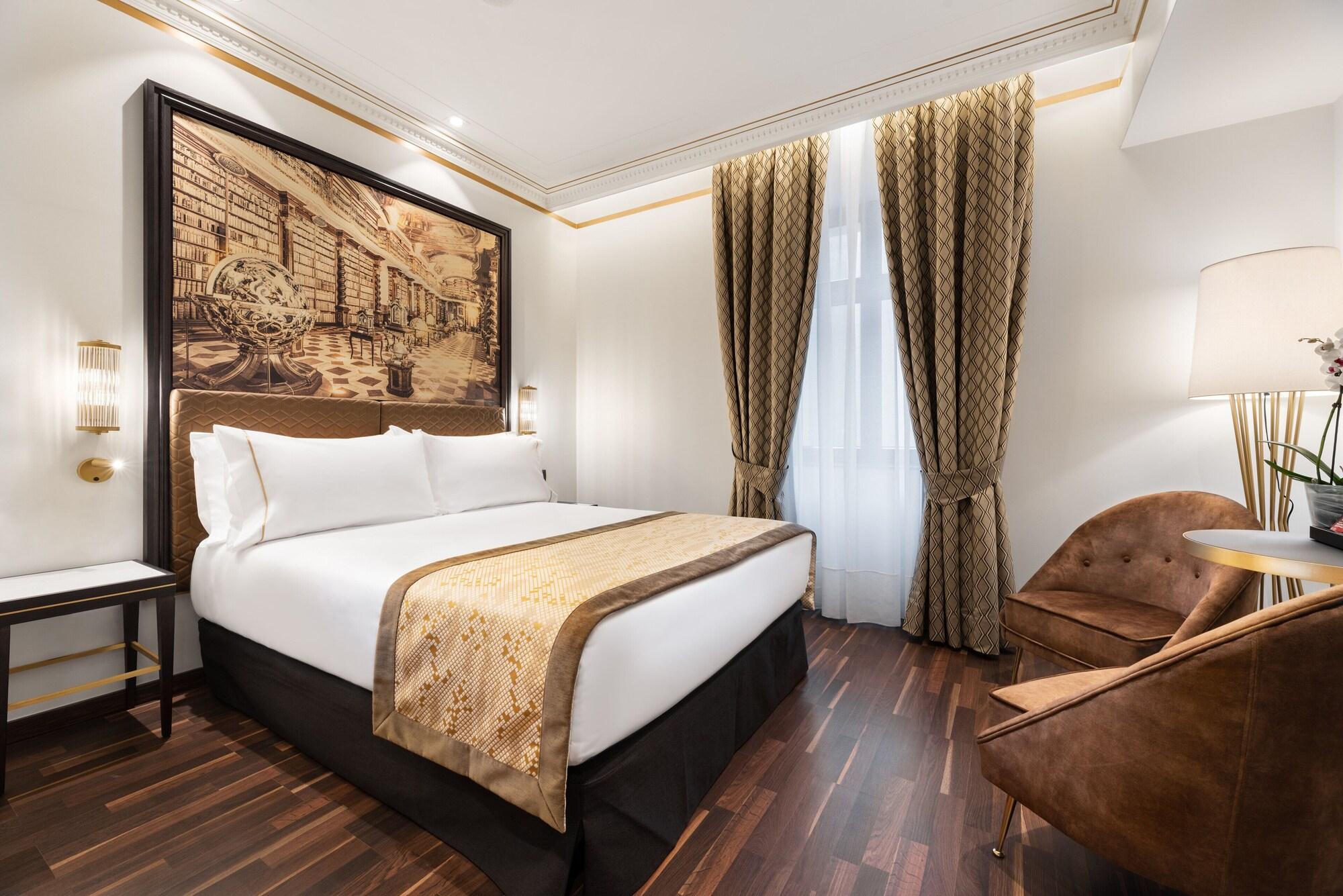 Aurea Legends Hotel 4*