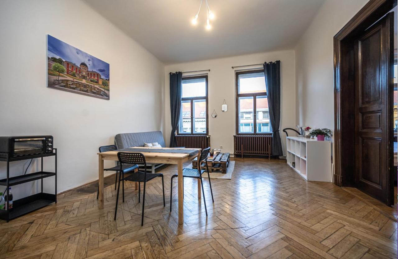Apartment Legerova *