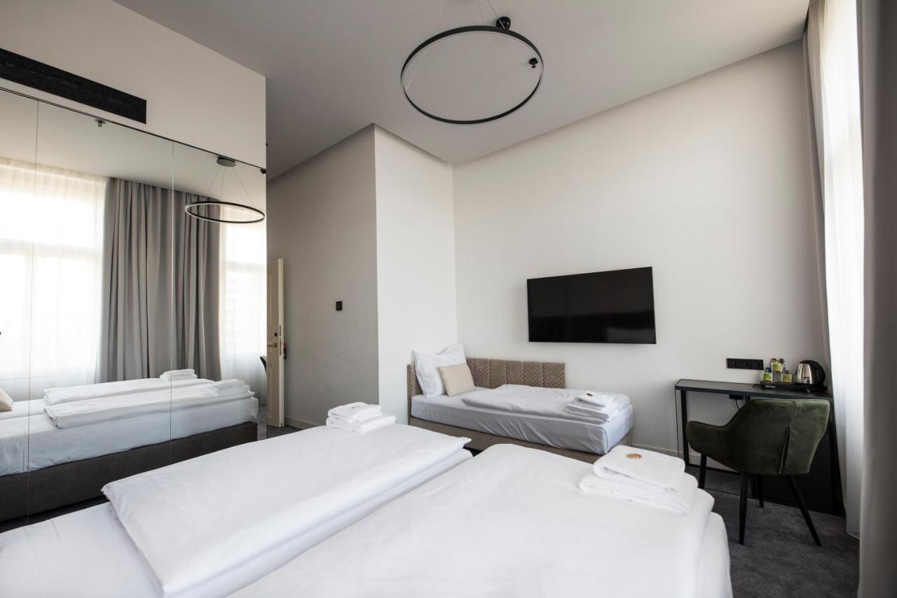 The Gold Bank Otel