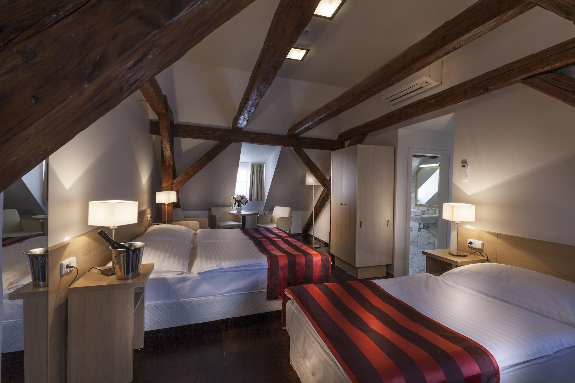 Little King U Malvaze 4* Prag