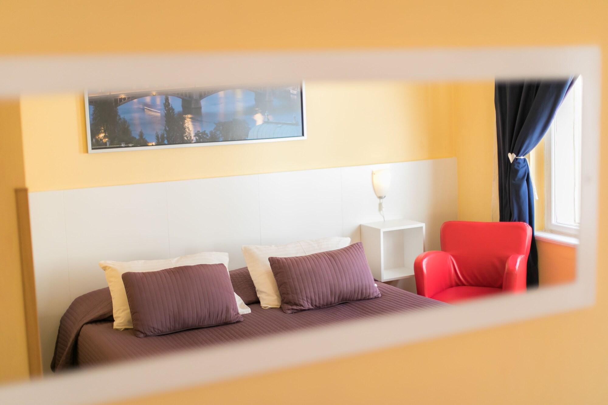 Lounge Crown