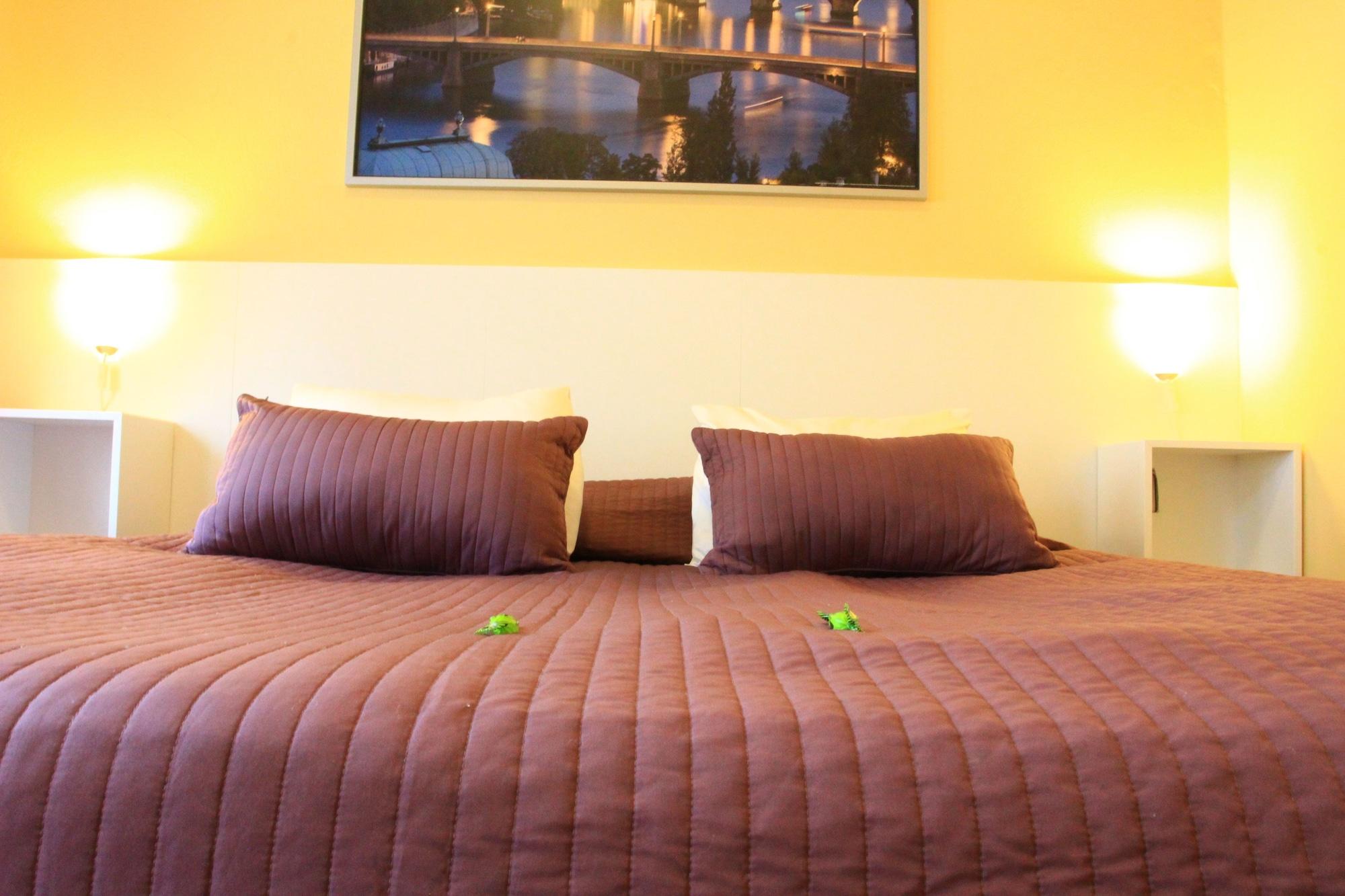 Lounge Crown 3* Prag