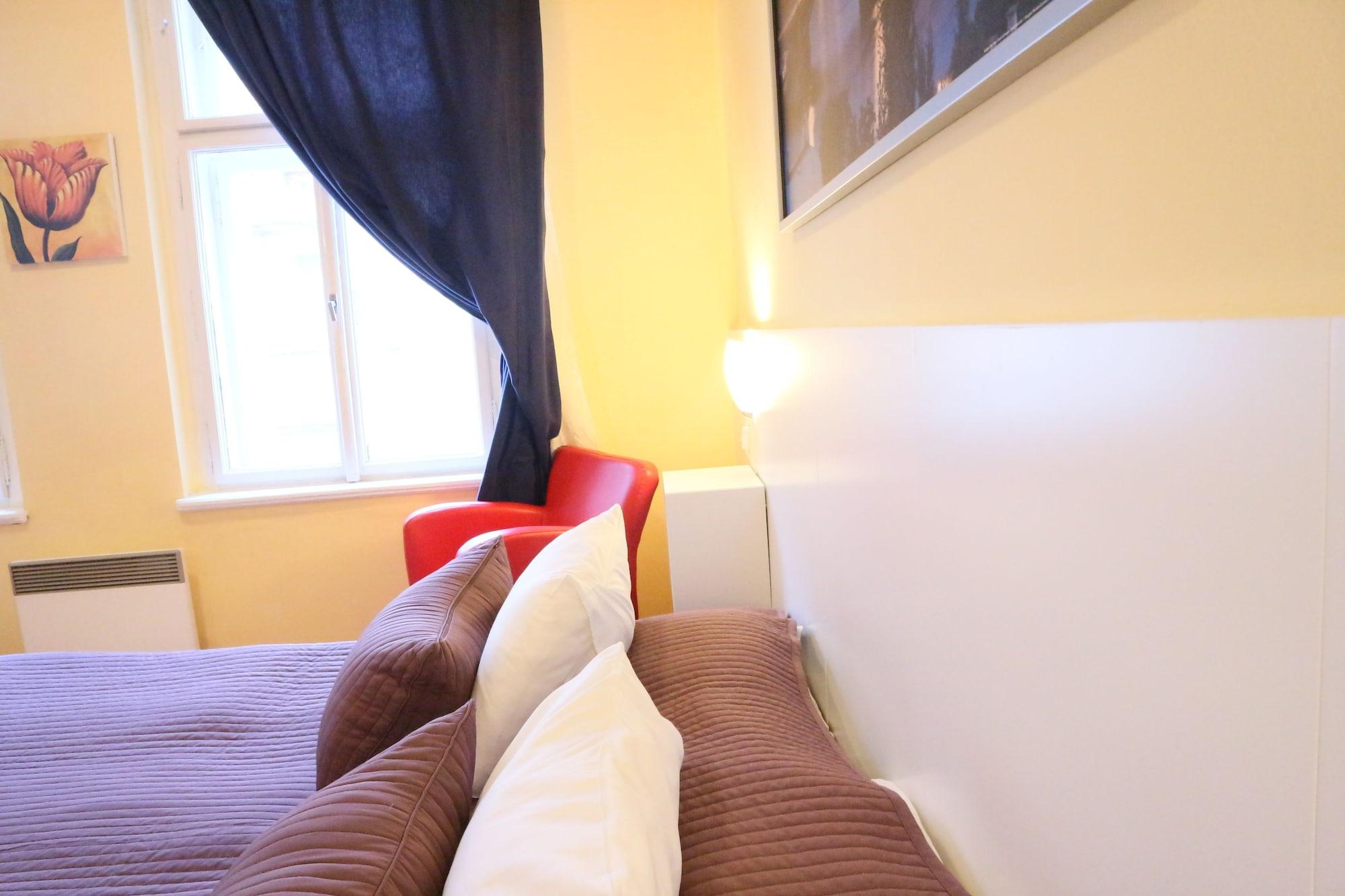Lounge Crown Hotel 3*