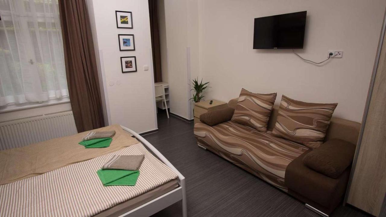 Daire Flying Bed Close To Castle And Airport