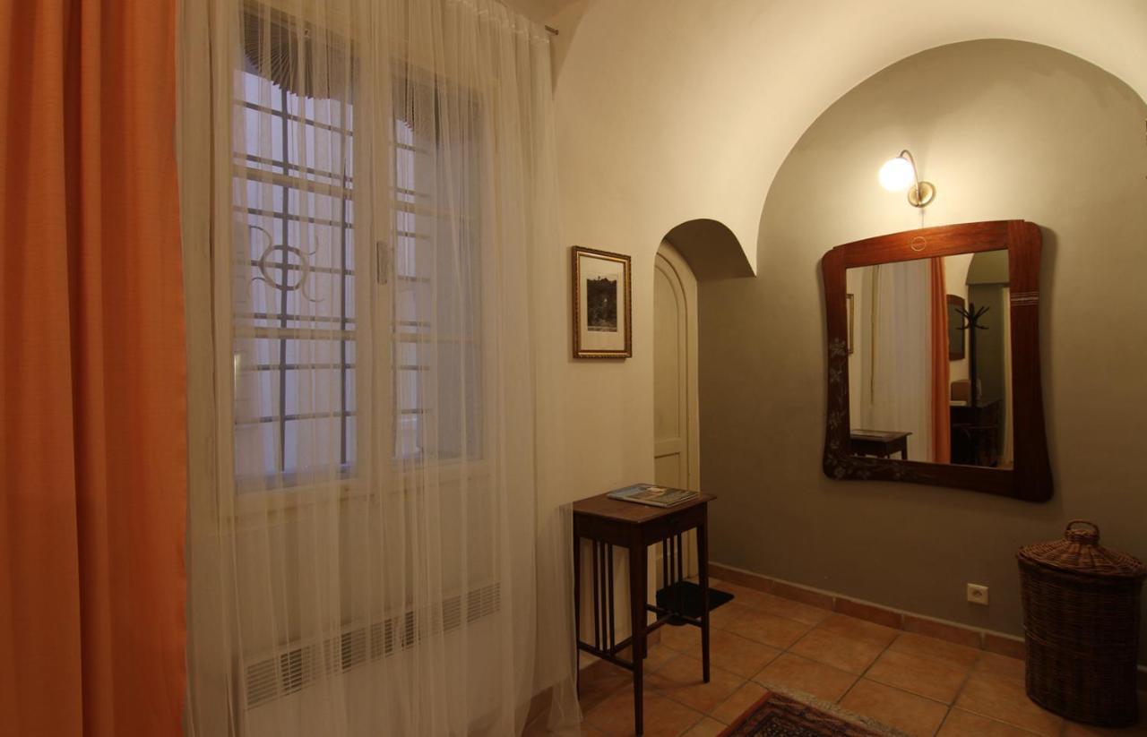Apartamento Rustic Ground Floor In Mala Strana Praga