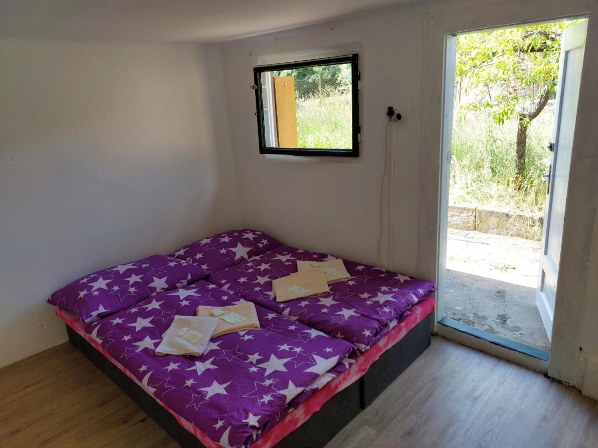 Retro Challenge And Garden Guest house Prague
