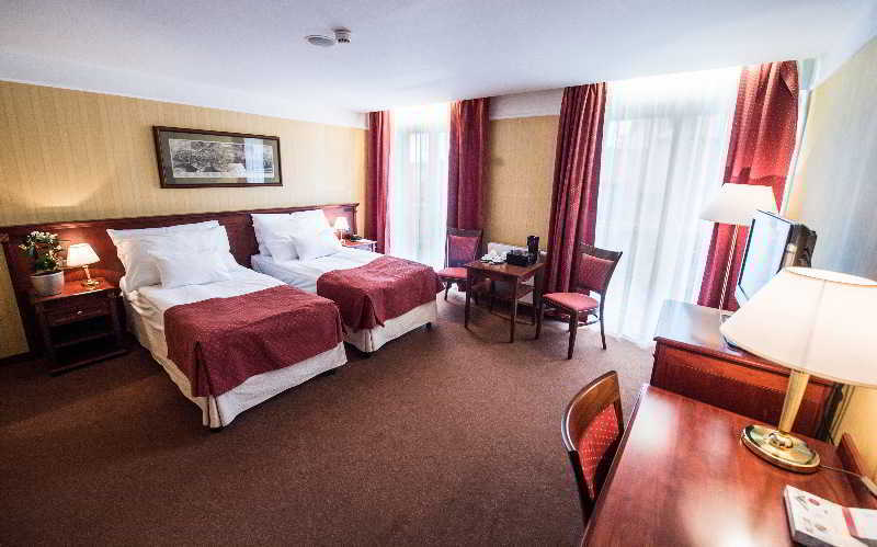 Rott Hotel 4*