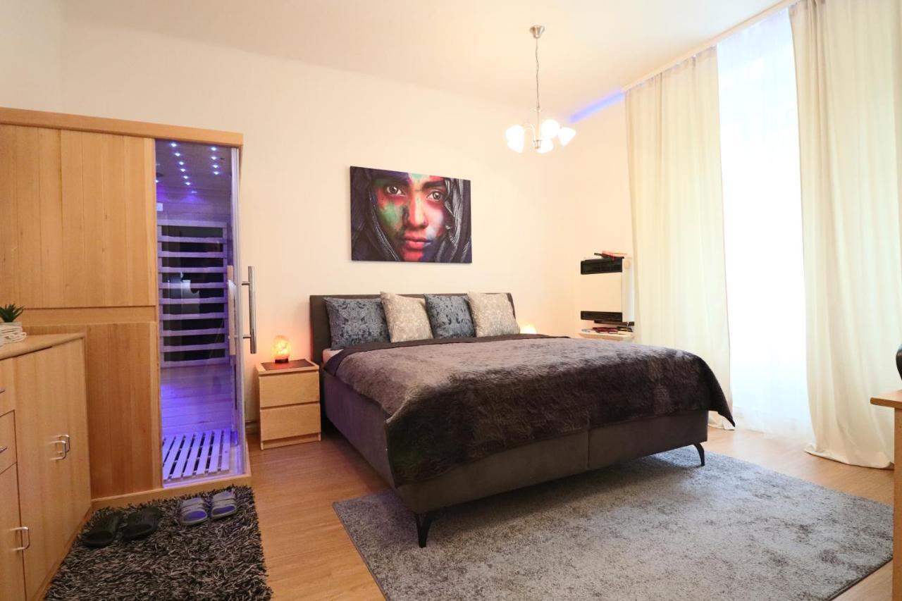 Relax Strasnice: With Private Infra-sauna ! Apartment *