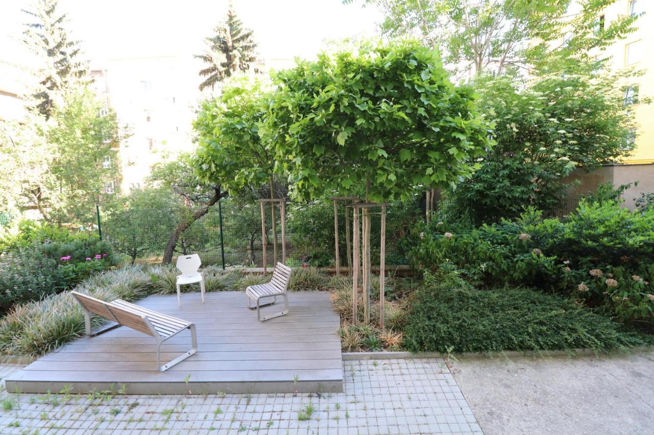 Apartment Relax Strasnice: With Private Infra-sauna ! *