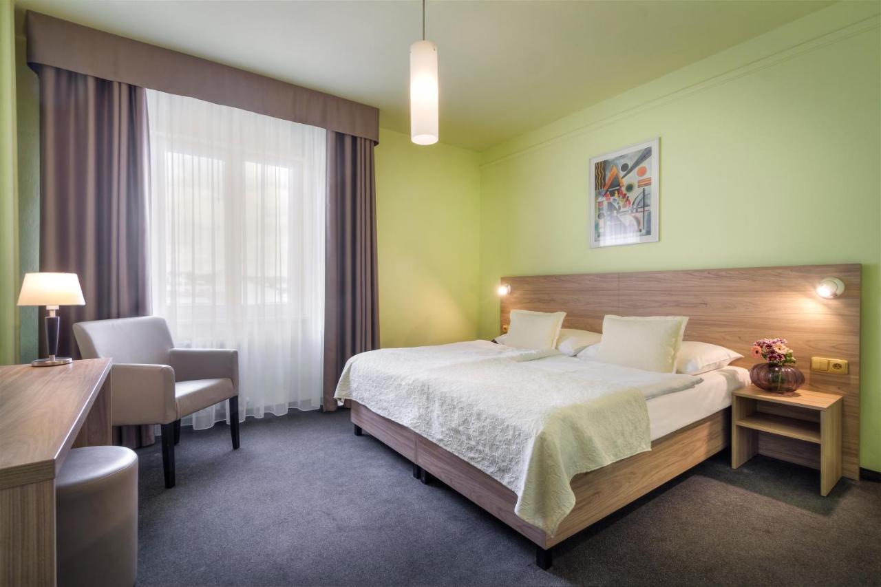Atlantic Hotel 3*