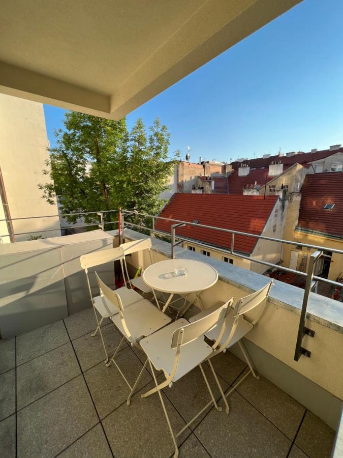 The Dante - Family With Free Parking Prague
