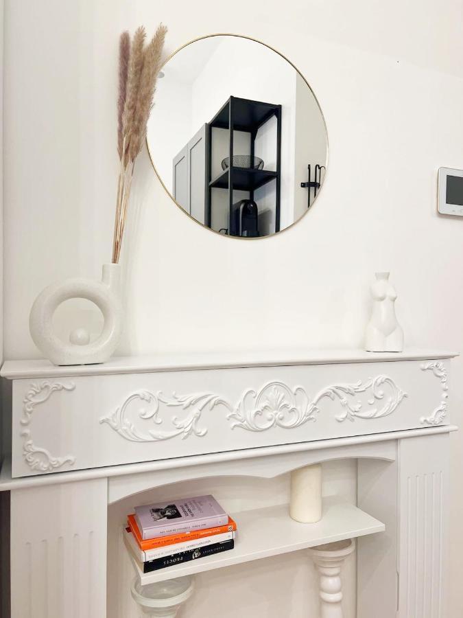 Tyrsova Design Apartment