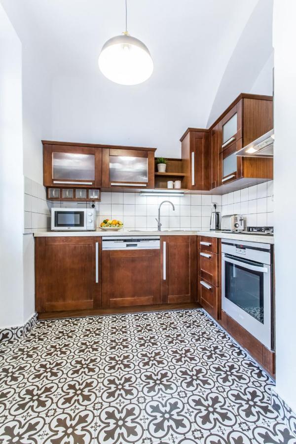 Old Town 2 Bdr Apartment, Free Coffee Apartment Prague