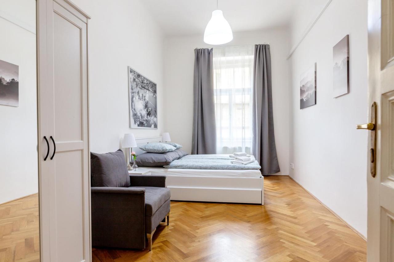 Castle Apart Otel 3*
