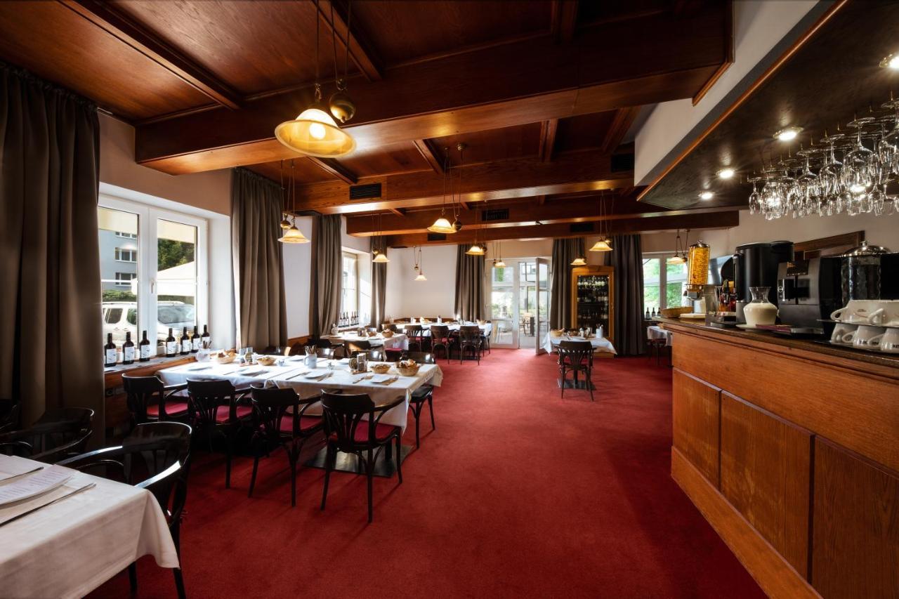 Hotel Carl Restaurant & Free Parking