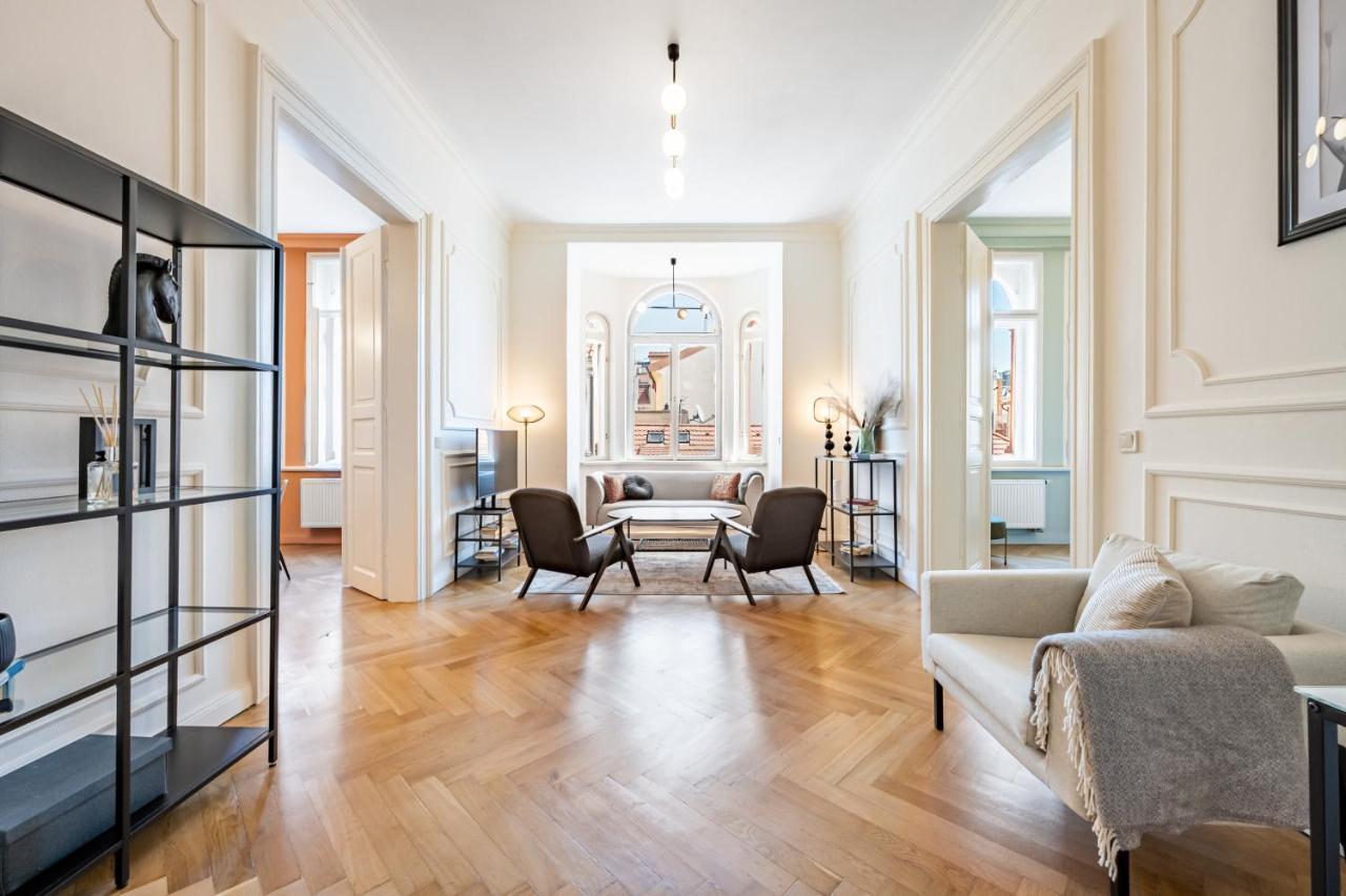 Apartment Mikulandska *