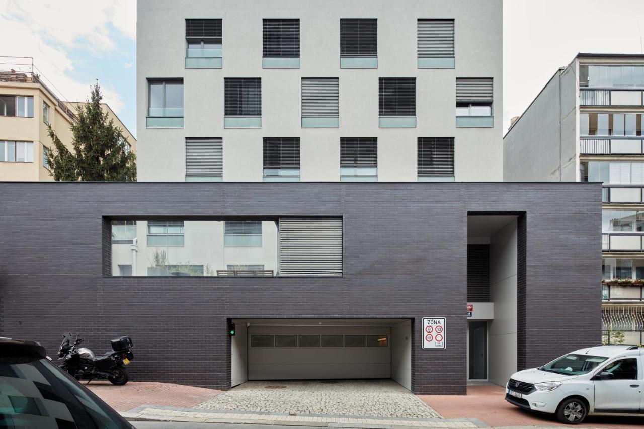 Days - Premium W Stunning Terraces - Easy Access * Prague