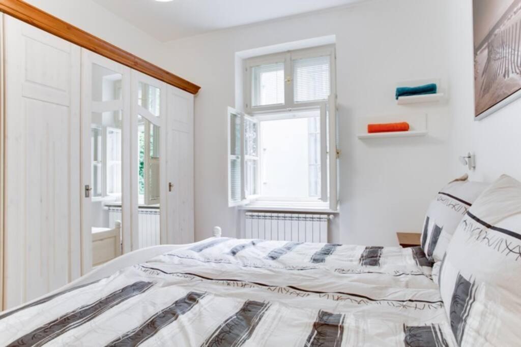 Apartment Luxury & Quiet Charming 2bds Near River - Nek2nd